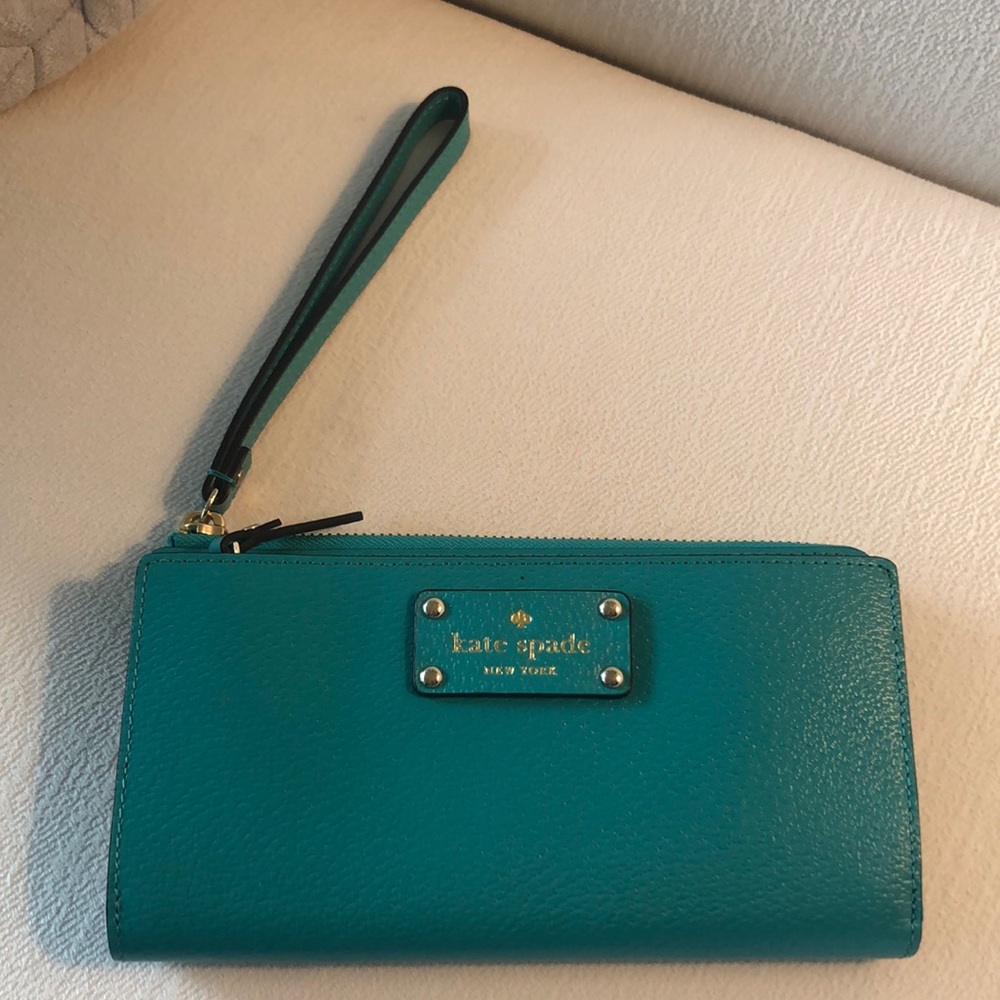 Kate Spade Wristlet in Teal,used once